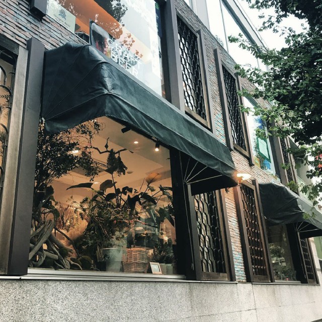 フラワーデザイナー (GIGI VERDE 東京店)